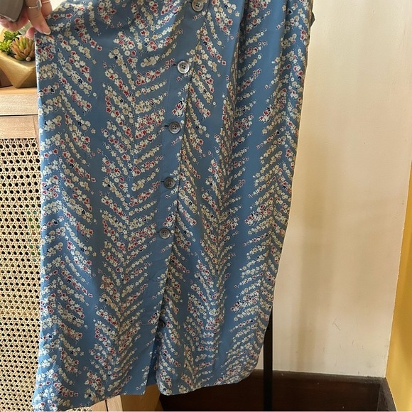 No. 6 Store 100% Silk Button Back Floral Midi Dress V-Neck Pockets Blue $525 - Picture 5 of 10